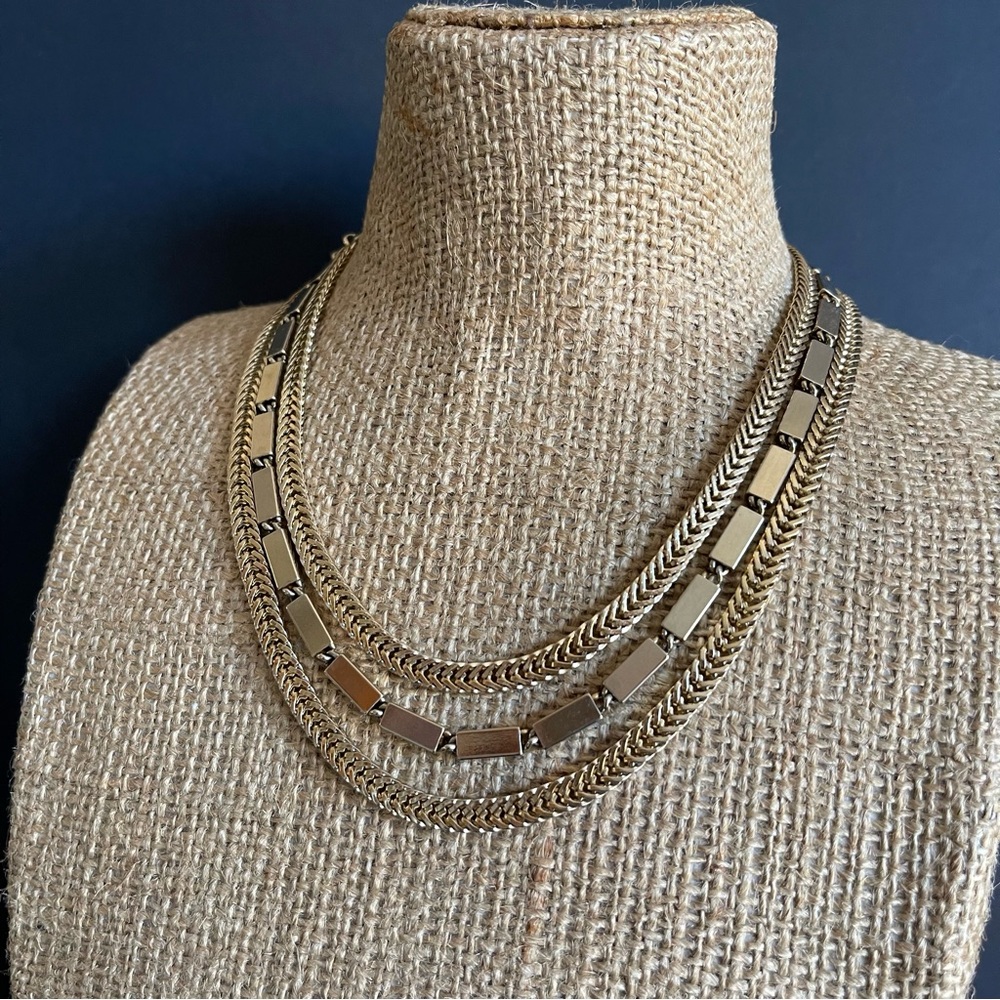 Vintage Monet Gold-Tone Layered Chain Necklace and Bracelet Set. - Picture 3 of 12